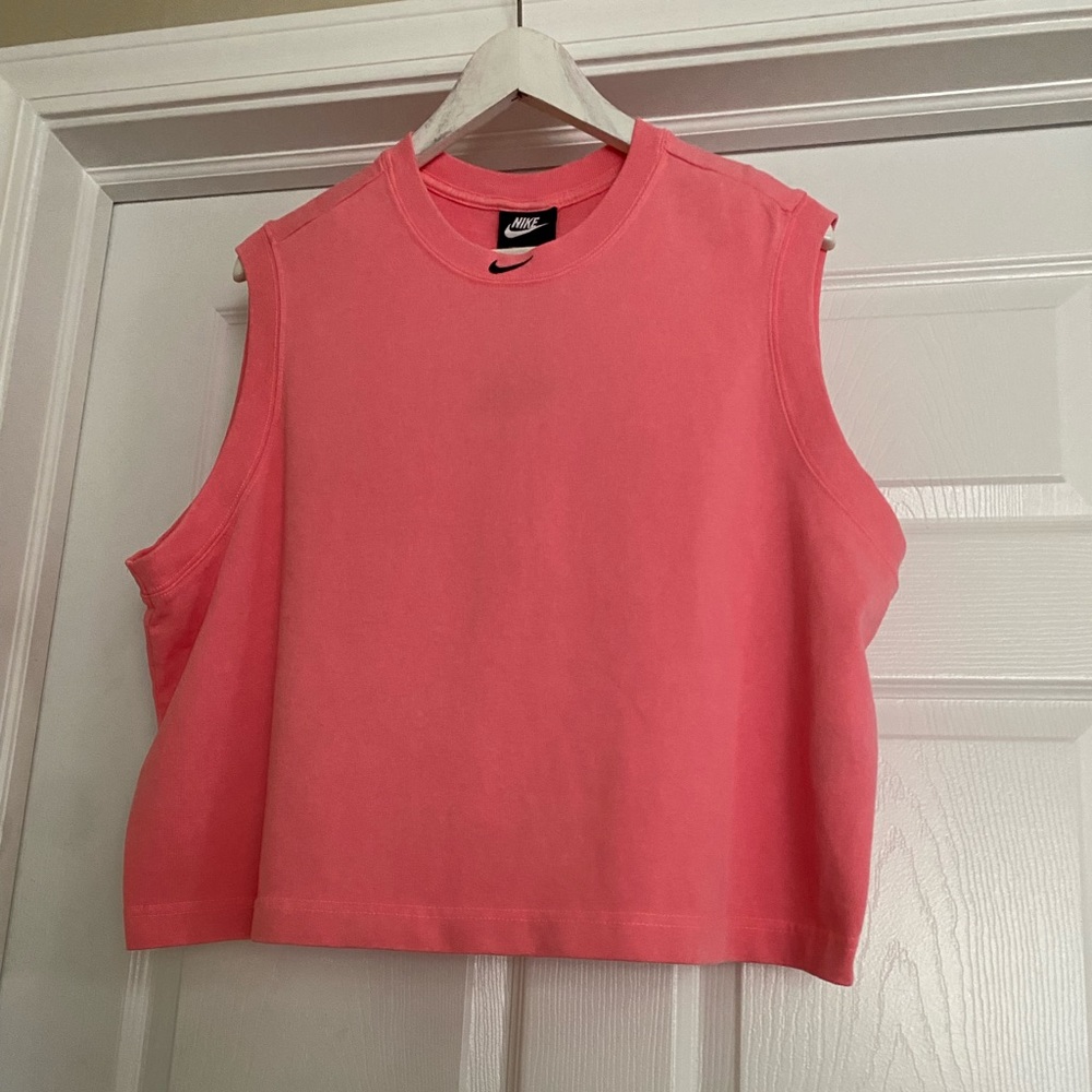 NWT Women’s Cropped Nike Tank Top Size XXL - Picture 2 of 6
